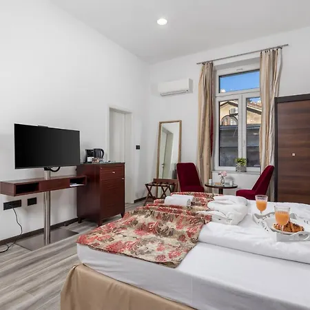 Continentale Apartman *